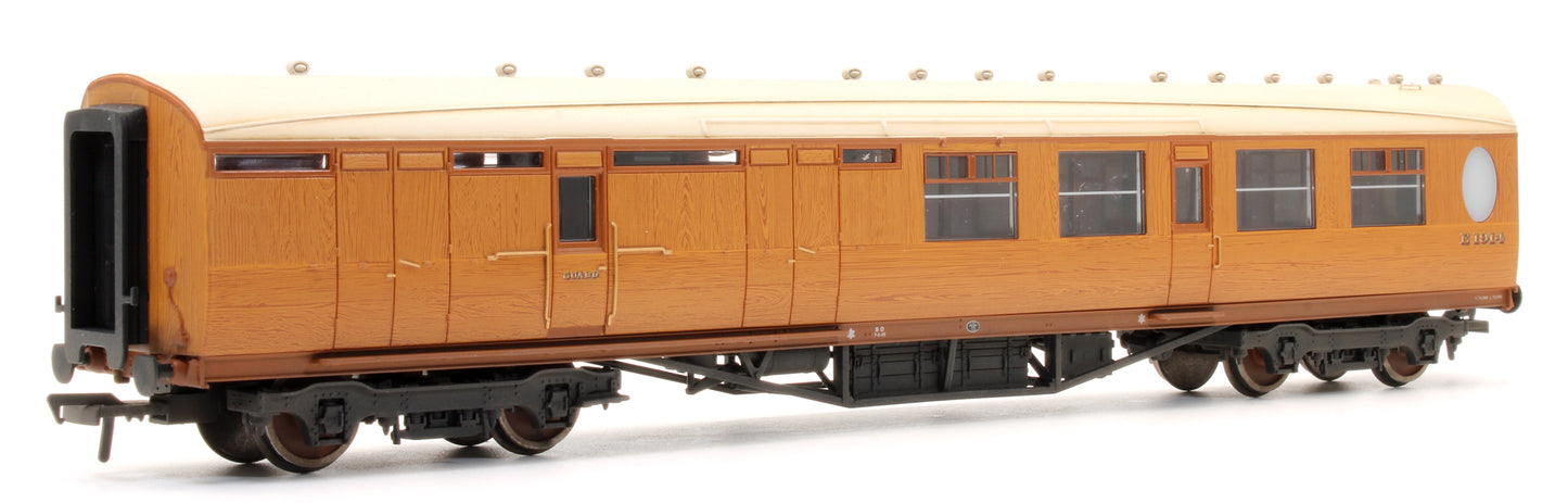 Pre-Owned Thompson 3rd Class Brake Corridor Coach LNER Teak - Custom Weathered