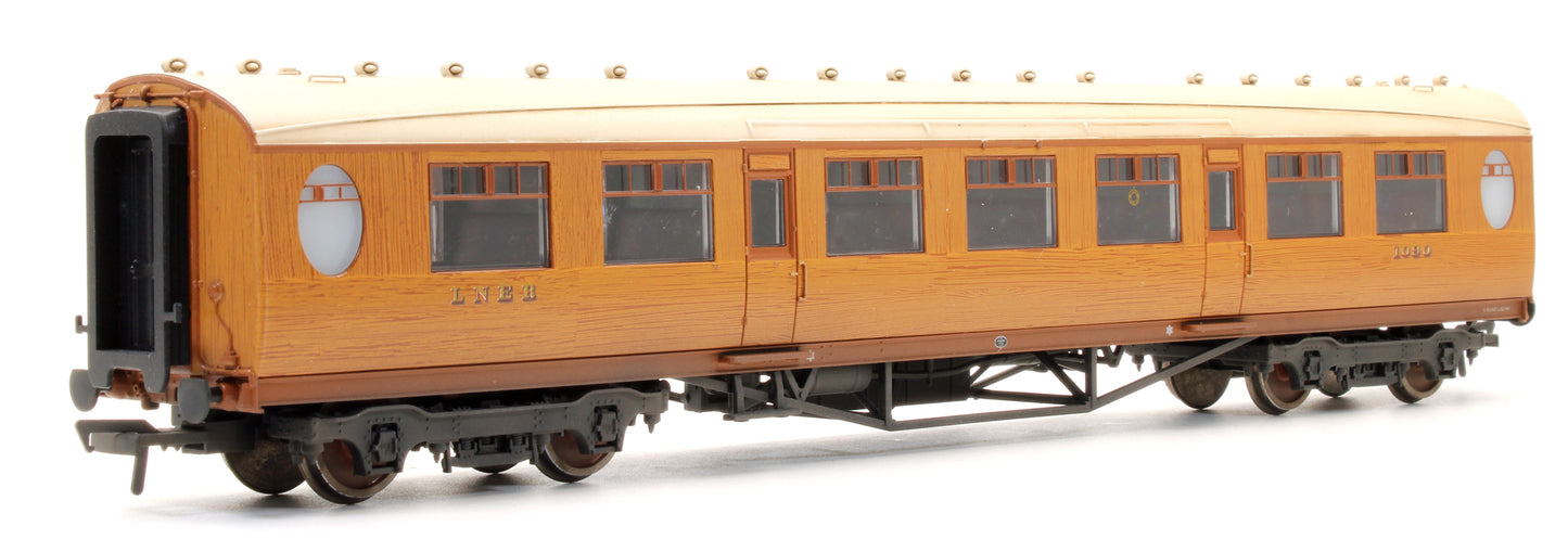 Pre-Owned Thompson 3rd Class Corridor Coach LNER Teak '1090' - Custom Weathered