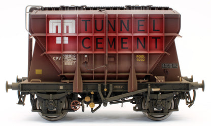 E3002UMW Bespoke Weathered Presflo Wagon 'Tunnel Cement' Bauxite B888617 - Medium Finish, Renumbered