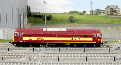 R30541 RailRoad Class 47/7 EWS 47787 'Windsor Castle' Diesel Locomotive