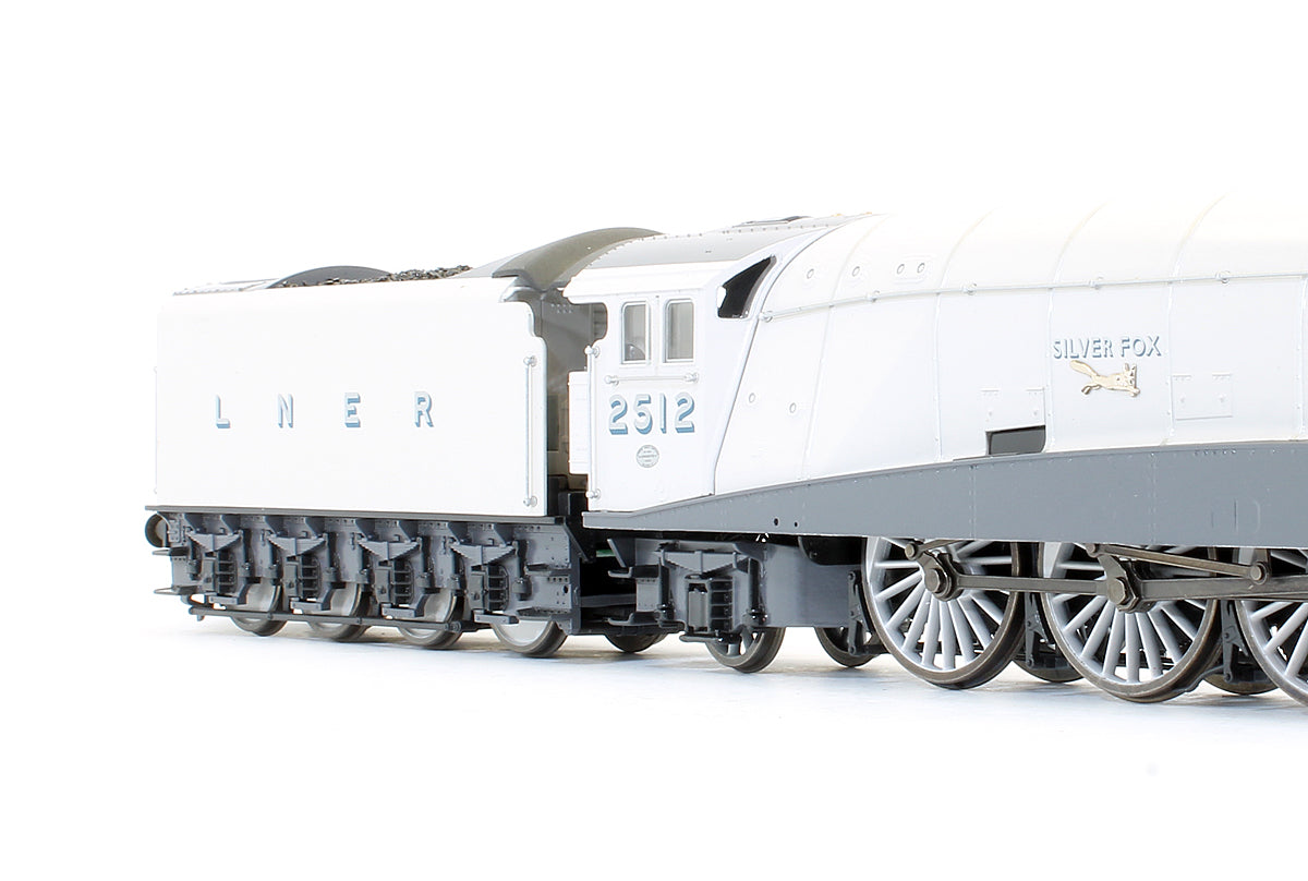 Pre-Owned LNER Silver 4-6-2 A4 'Silver Fox' 2512 Steam Locomotive (DCC Sound Fitted) Black Label Limited Edition