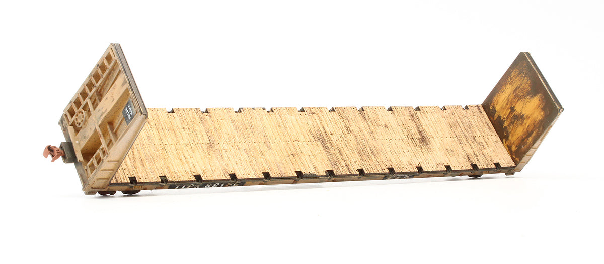 Pre-Owned Domino TTX 60' Bulkhead Flat - Road #82125 - Custom Weathered