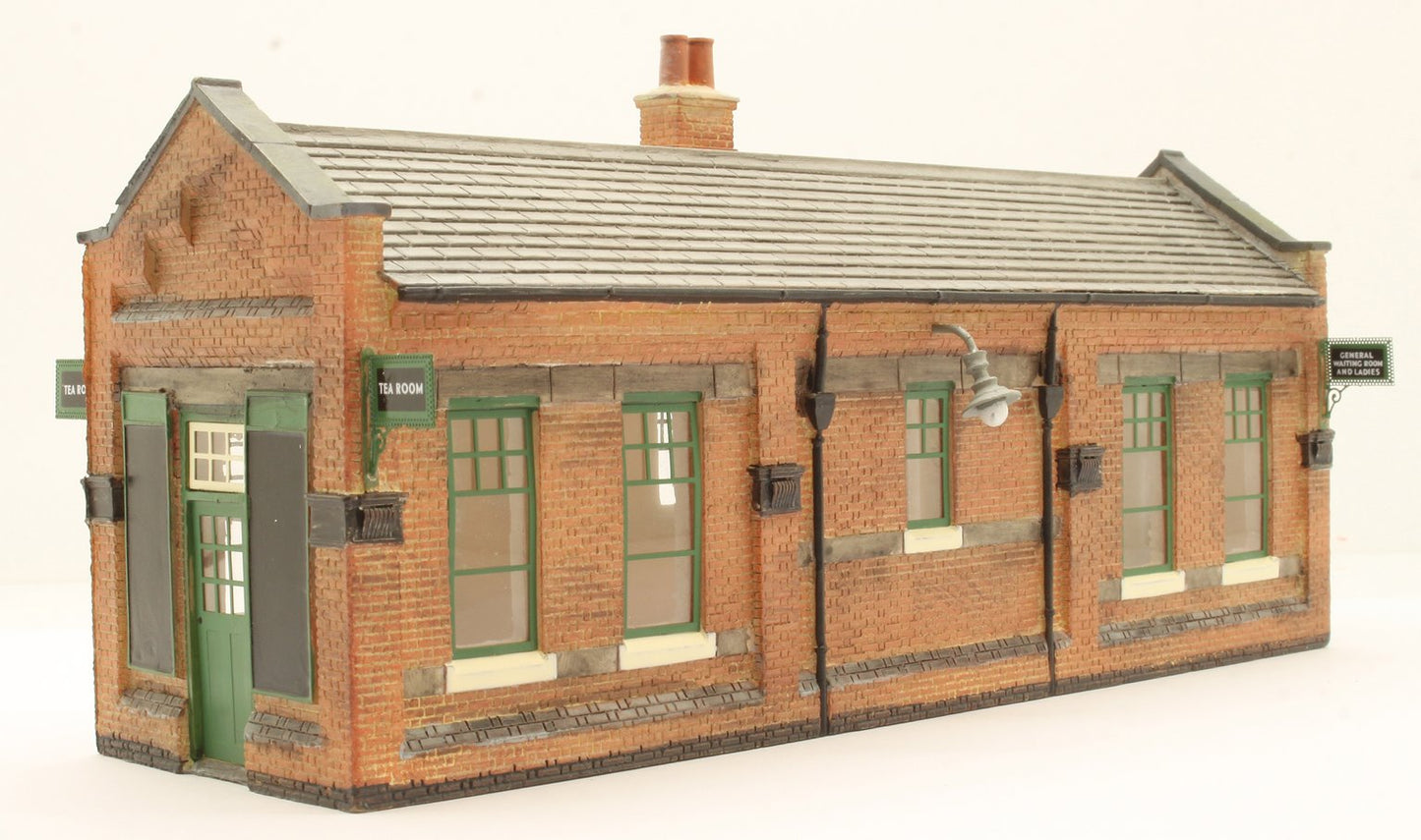 Pre-Owned Great Central Waiting Room Green & Cream