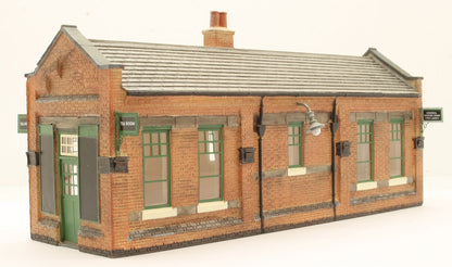 Pre-Owned Great Central Waiting Room Green & Cream