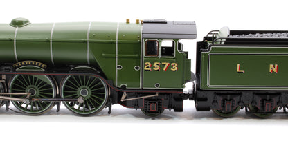 Class A3 No.2573 'Harvester' (diecast footplate and flickering firebox) LNER Green Steam Locomotive