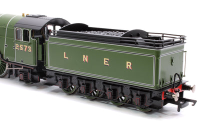 Pre-Owned Class A3 No.2573 'Harvester' (diecast footplate and flickering firebox) LNER Green Steam Locomotive