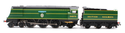 Pre-Owned R30129 Battle of Britain Class 4-6-2 34072 "257 Squadron" SR Malachite Green Steam Locomotive - DCC Fitted
