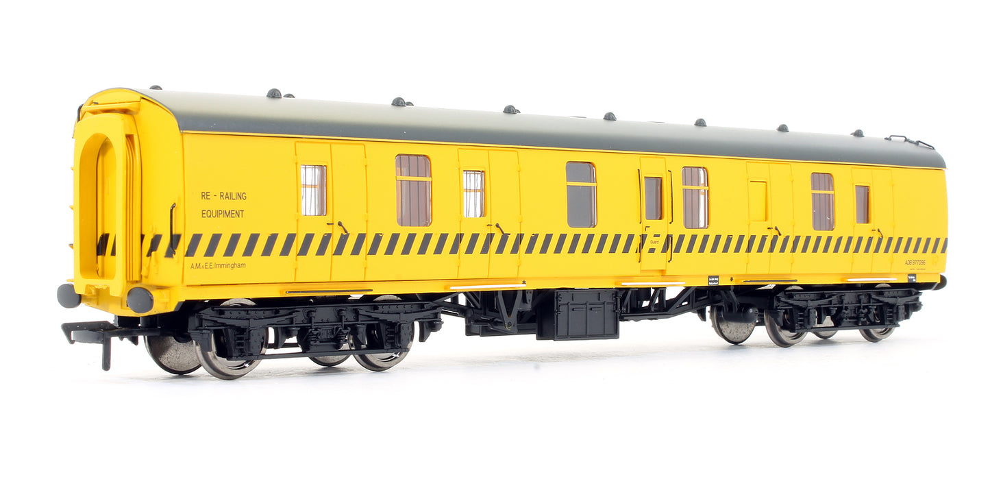 Pre-Owned 39-175Y BR MK1 BG Coach Yellow Re-Railing Coach (Exclusive Edition)
