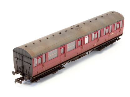 Pre-Owned BR Gresley Suburban Lavatory Composite Coach 'E88090E' - Custom Weathered
