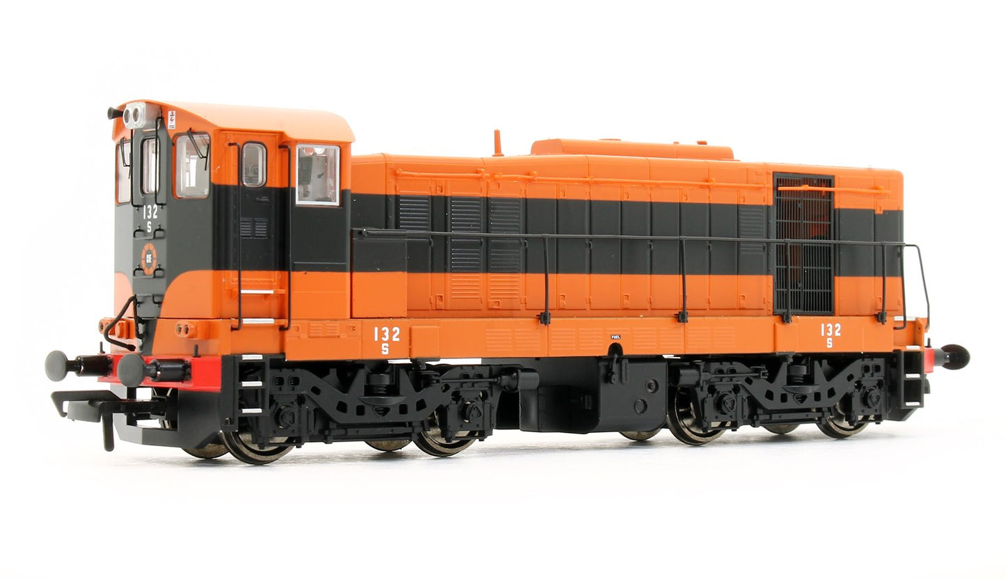Pre-Owned MM0132 Irish Class 121 132 Locomotive in CIE 'Supertrain' livery Diesel Locomotive