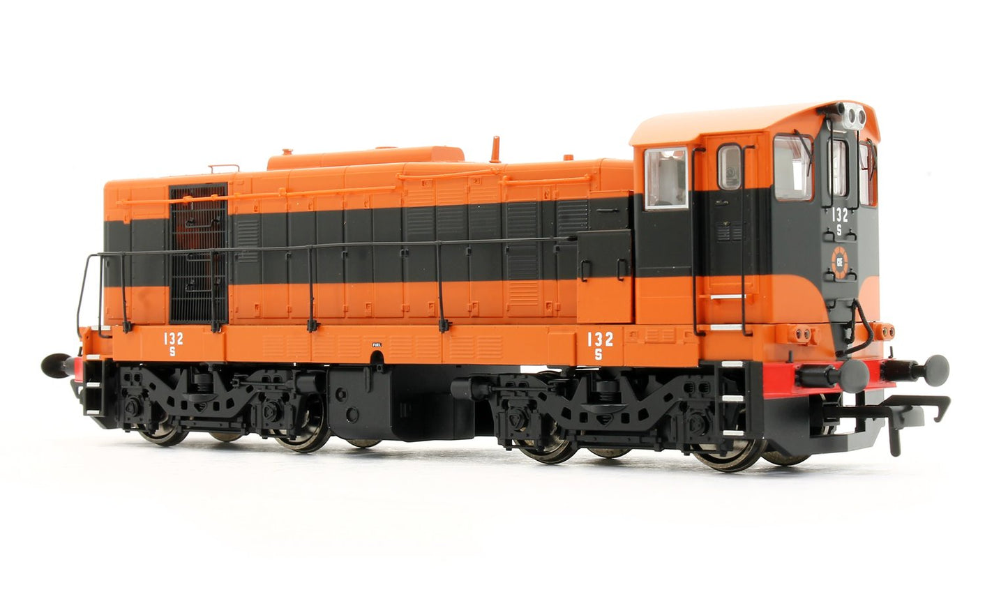 Pre-Owned MM0132 Irish Class 121 132 Locomotive in CIE 'Supertrain' livery Diesel Locomotive