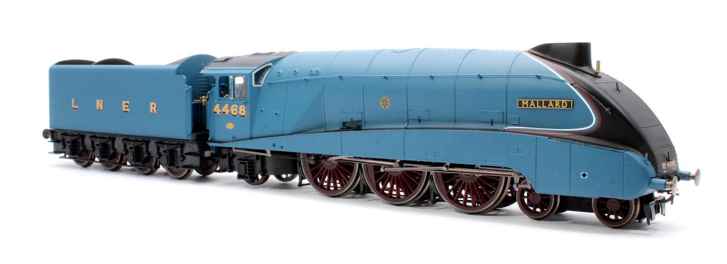 Pre-Owned R3676 Class A4 LNER Blue 'Mallard' No.4468 Steam Locomotive - DCC Sound
