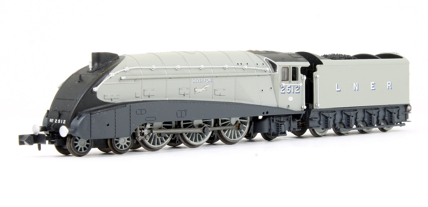 Pre-Owned 2S-008-011 A4 Valanced Silver Fox 2512 Silver Grey LNER Steam Locomotive