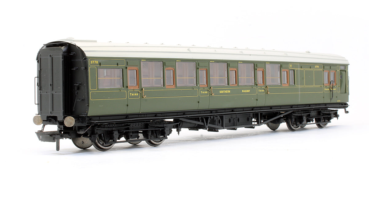 Pre-Owned SR Maunsell Corridor Brake 3rd '3778' Set 243