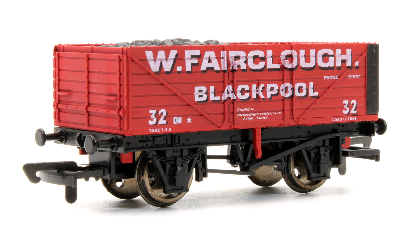 Pre-Owned 'W. Fairclough' 8 Plank Wagon With Load No.32 - Limited Edition