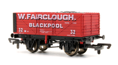 Pre-Owned 'W. Fairclough' 8 Plank Wagon With Load No.32 - Limited Edition