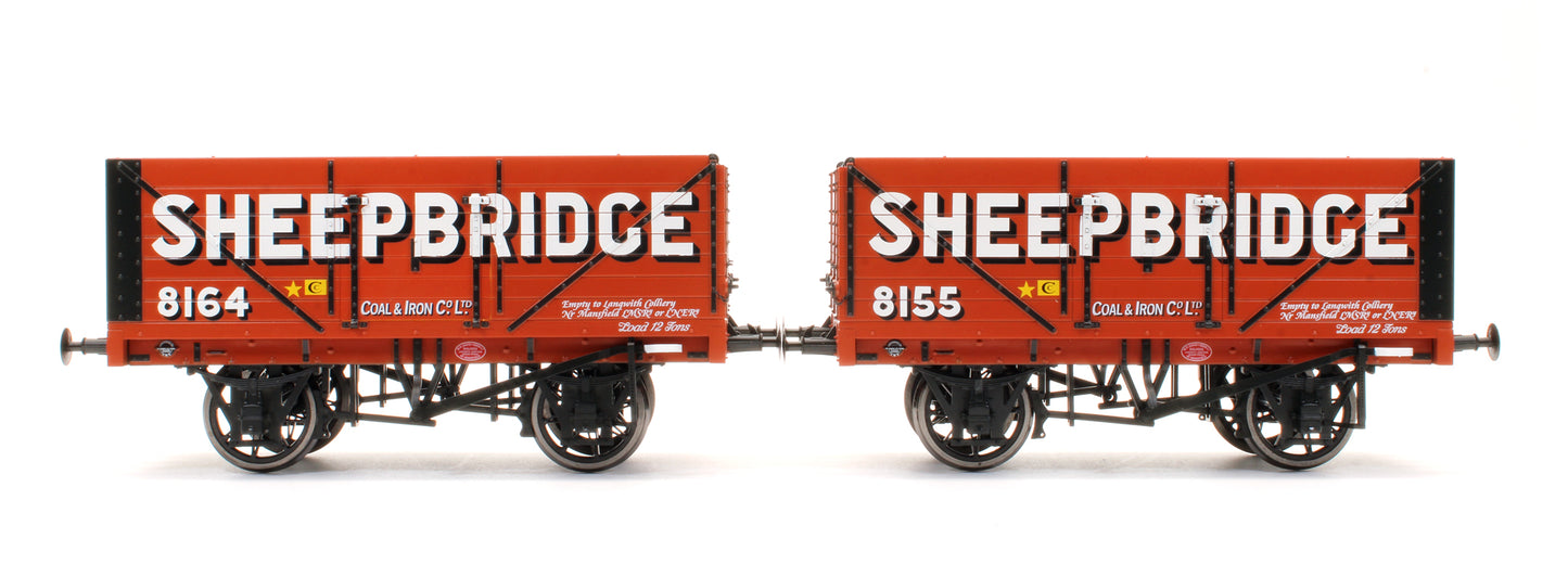 Pre-Owned 7 Plank Wagons (Twin Pack) 'Sheepbridge' No.8164/8155