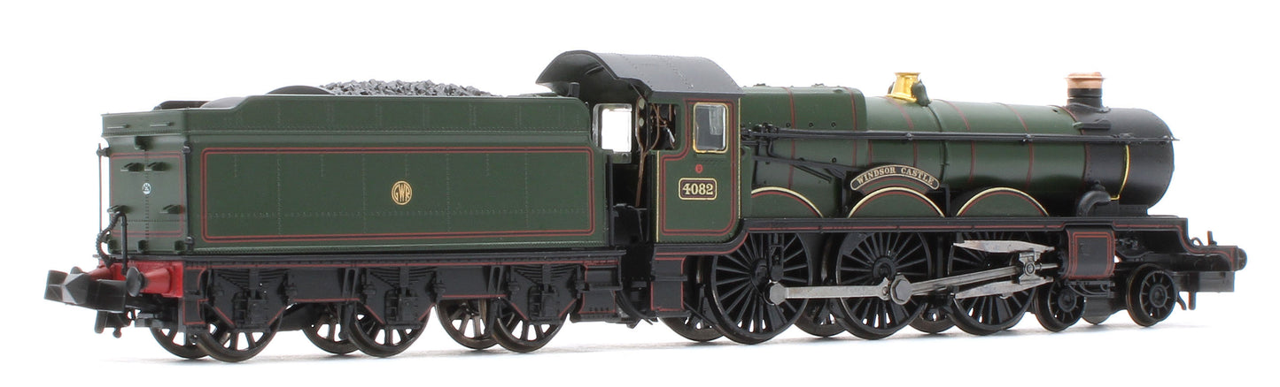 372-035SF GWR 4073 'Castle' 4082 'Windsor Castle' GWR Lined Green (Shirtbutton) Steam Locomotive - DCC Sound