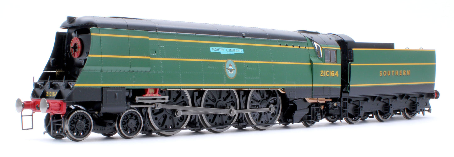 Black Label Battle of Britain Fighter Command 21C164 SR Malachite Green Steam Locomotive - DCC Sound & Smoke