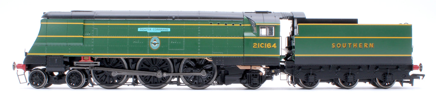 Black Label Battle of Britain Fighter Command 21C164 SR Malachite Green Steam Locomotive - DCC Sound & Smoke