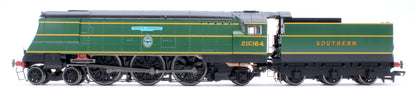 Black Label Battle of Britain Fighter Command 21C164 SR Malachite Green Steam Locomotive - DCC Sound & Smoke