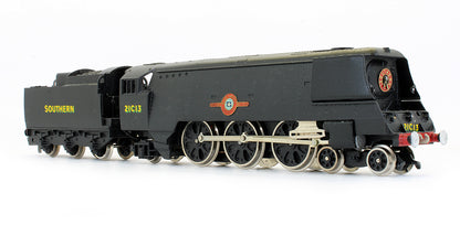 Pre-Owned Bulleid SR Black 4-6-2 ' Blue Funnel' 2ICI3 Steam Locomotive