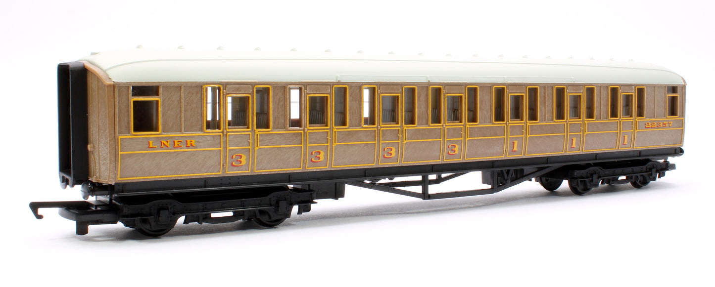 RailRoad Composite Coach LNER 22357