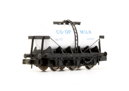 Pre-Owned 6 Wheel Milk Tanker CO-OP London No.172