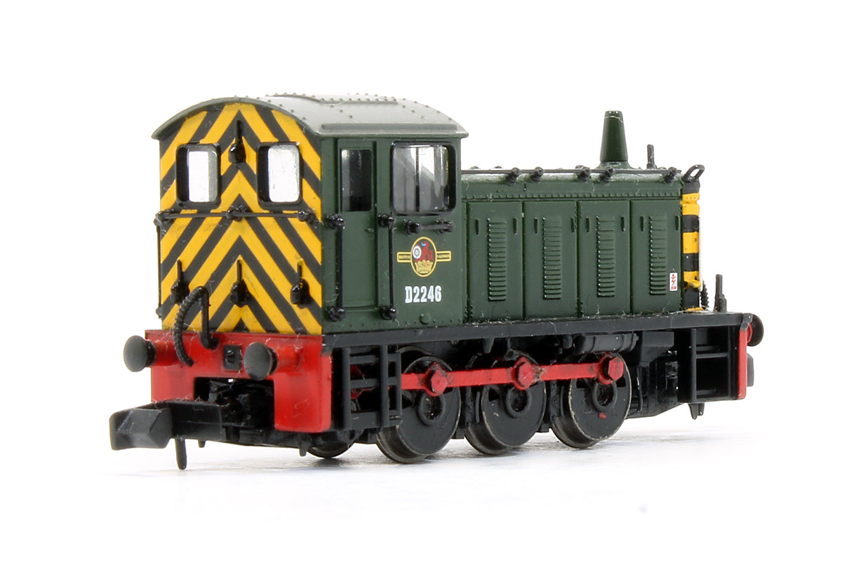 Pre-Owned BR Green Class 04 Diesel Shunter Locomotive D2246 With Wasp Stripes - DCC Fitted