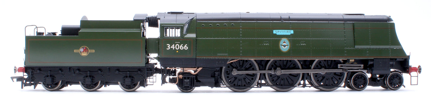 Black Label Battle of Britain Spitfire 34066 BR Green Late Crest Steam Locomotive - DCC Sound & Smoke