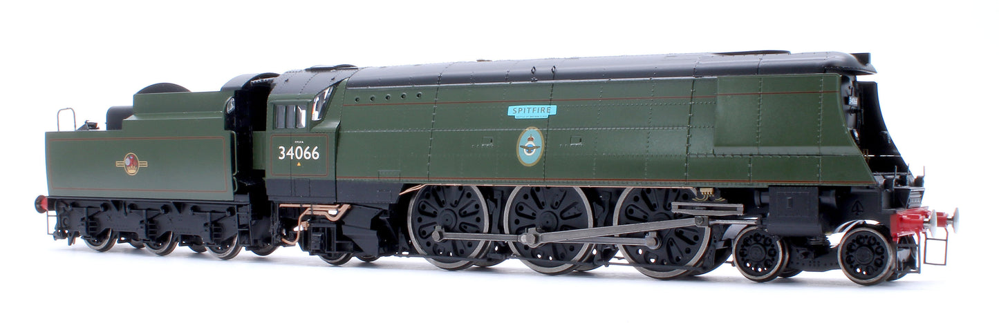 Black Label Battle of Britain Spitfire 34066 BR Green Late Crest Steam Locomotive - DCC Sound & Smoke
