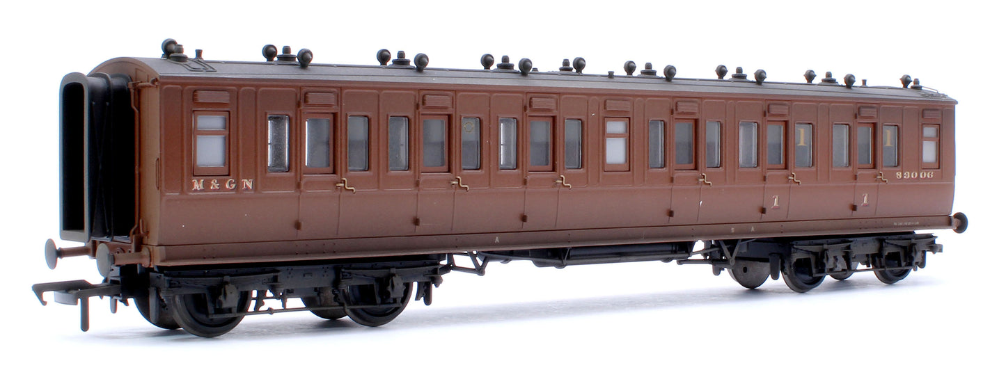 Pre-Owned Custom Weathered LNWR 50ft Arc Roof Composite Corridor M&GN Brown No.83006