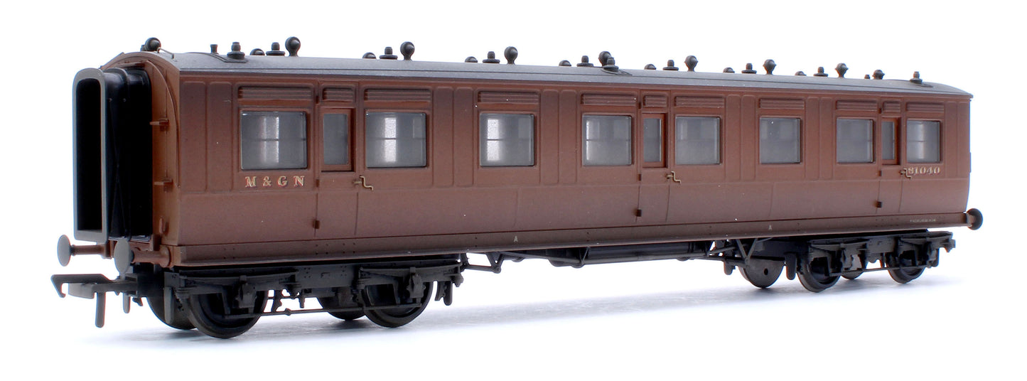 Pre-Owned Custom Weathered LNWR 50ft Arc Roof Third Corridor M&GN Brown No.81040