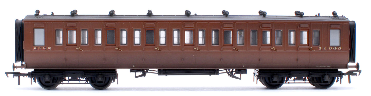 Pre-Owned Custom Weathered LNWR 50ft Arc Roof Third Corridor M&GN Brown No.81040