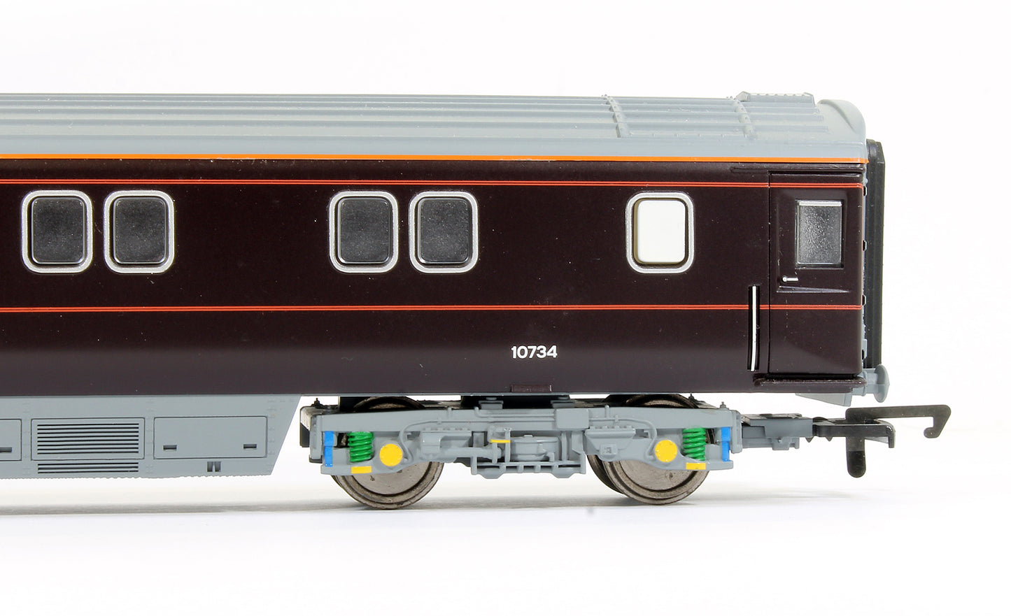Pre-Owned R4284 Royal Household Sleeper Coach '10734'