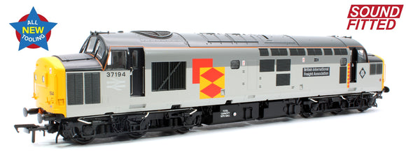 Class 37/0 Centre Headcode 37194 'British Int. Freight Assoc.' BR RF Diesel Locomotive (DCC Sound)