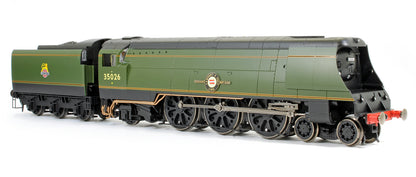Pre-Owned R30112 BR Merchant Navy Class 4-6-2 35026 'Lamport & Holt' Steam Locomotive (Metal Bodied)