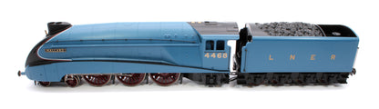 RailRoad LNER, A4 Class, 4-6-2, 4468 ‘Mallard’ Steam Locomotive - TTS Fitted