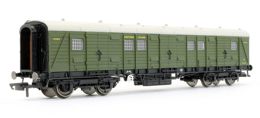 Pre-Owned R60020 SR Luggage Van '2362'