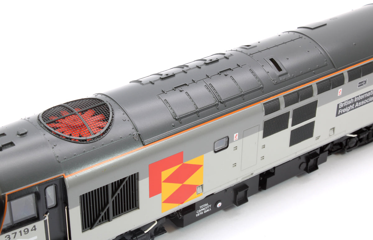 Pre-Owned 35-307 Class 37/0 Centre Headcode 37194 'British Int. Freight Assoc.' BR RF Diesel Locomotive - DCC Fitted