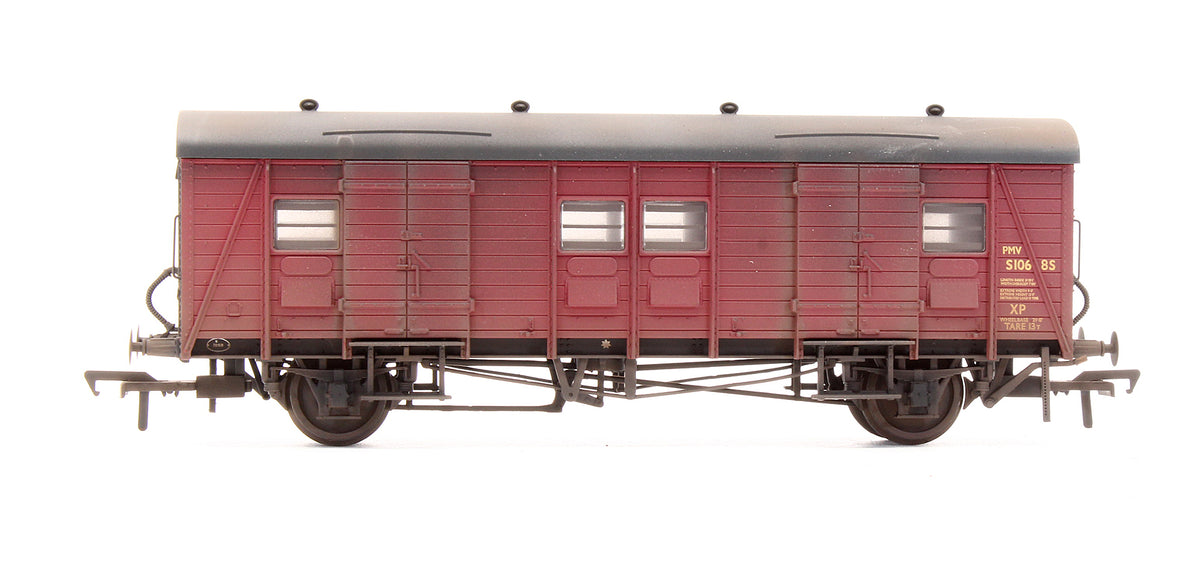 Pre-Owned 39-526 EX-Southern PMV Parcels & Miscellaneous Van BR Crimson 'S1068S' - Custom Weathered