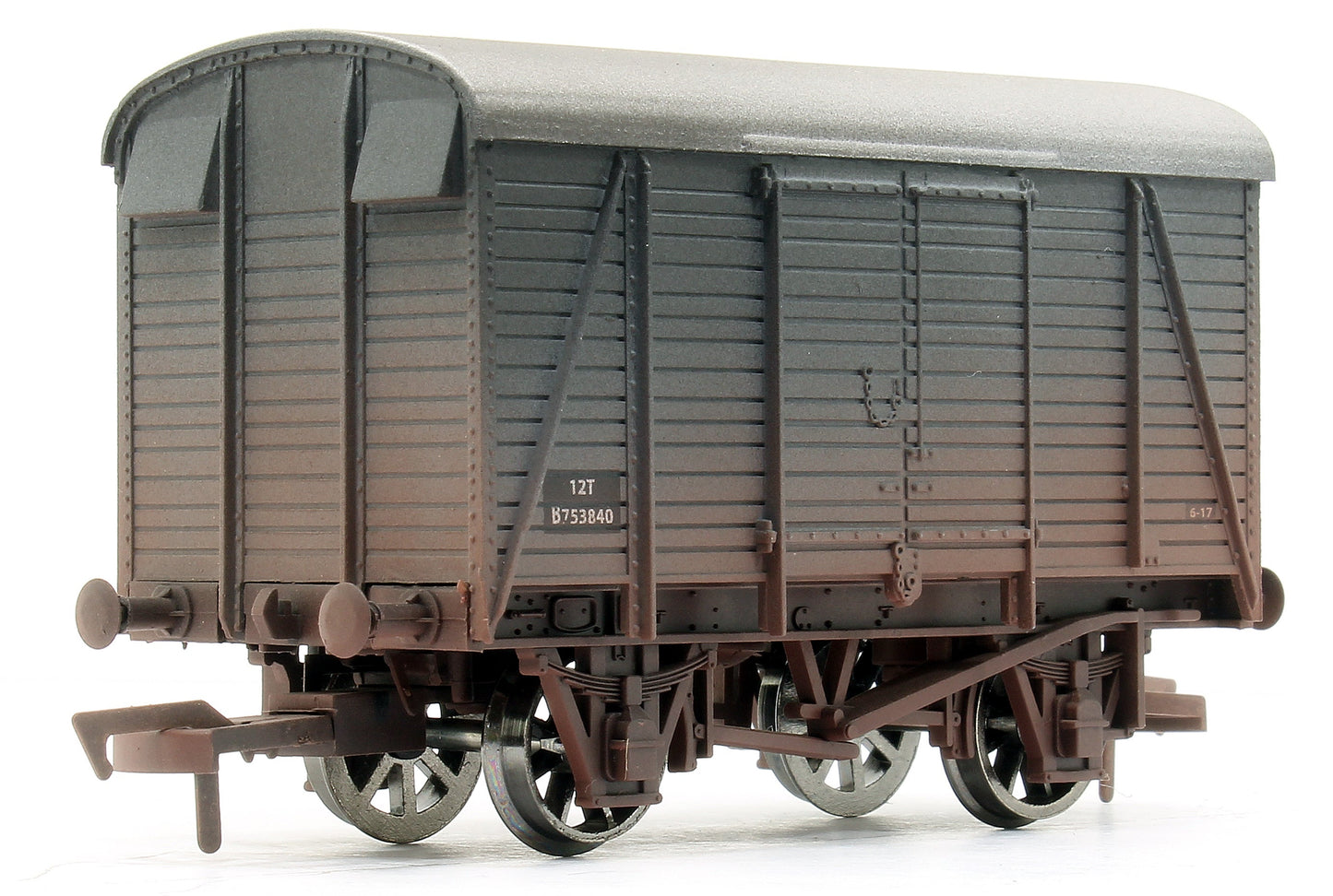 Pre-Owned 4F-021-028 Box Van BR 753840 - Weathered