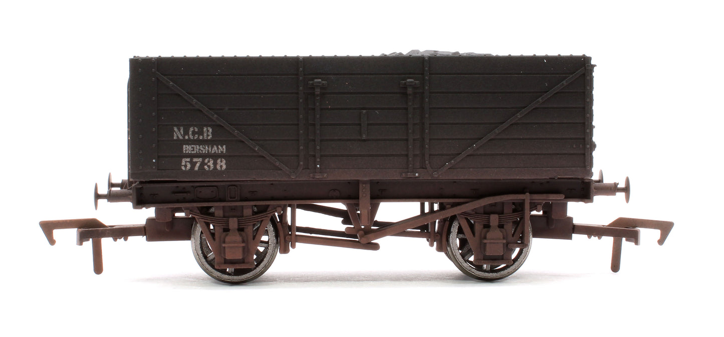 7 Plank Wagon Bersham 5738 - Weathered