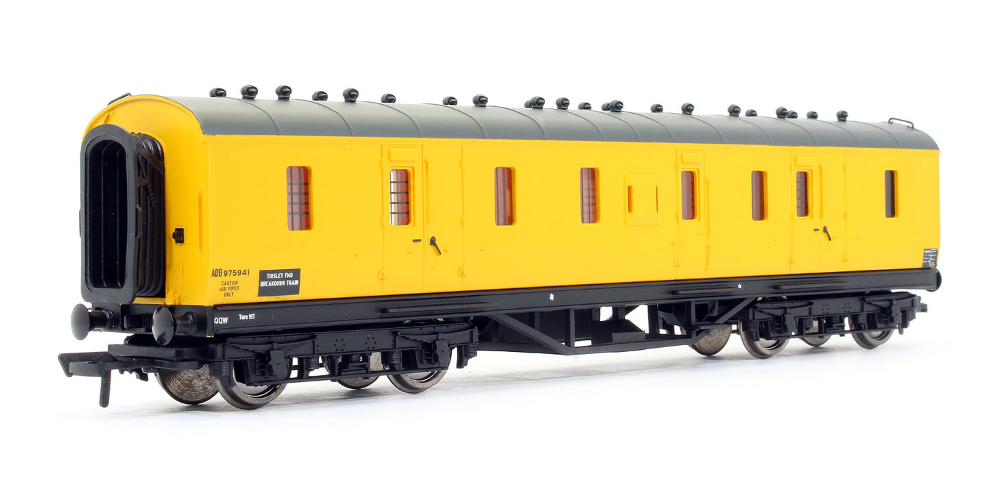 Pre-Owned 50ft Parcels Van Engineers Yellow (Exclusive Edition)