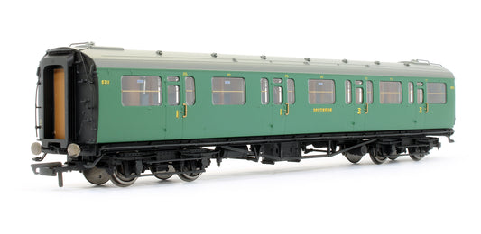 Pre-Owned R4882 SR Bulleid Suburban Composite Coach '5711'