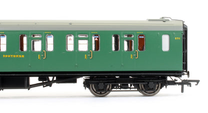 Pre-Owned R4882 SR Bulleid Suburban Composite Coach '5711'