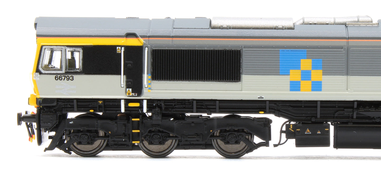 GM2210104 Class 66 793 Railfreight Construction Diesel Locomotive