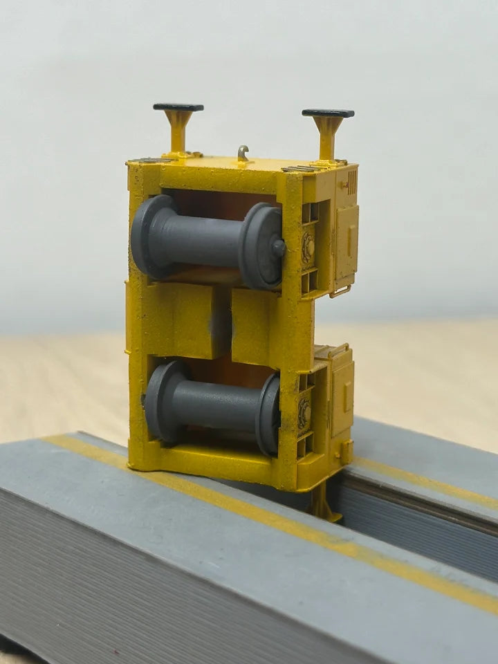 OO Gauge Battery Shunter/Tug (Single Pack) - Unpainted