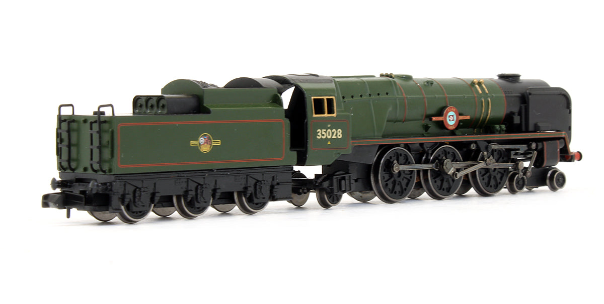 Pre-Owned 372-302 Merchant Navy Class 'Clan Line' 35028 BR Green Late Crest Steam Locomotive