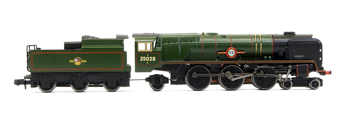 Pre-Owned 372-302 Merchant Navy Class 'Clan Line' 35028 BR Green Late Crest Steam Locomotive